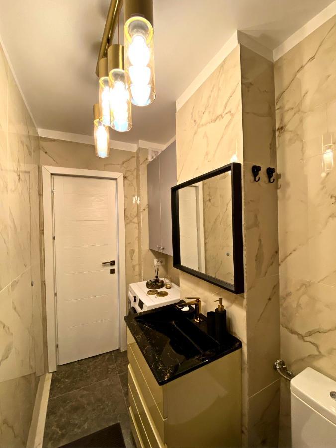 Lovely Studio In The City Center Of Бухарест Экстерьер фото